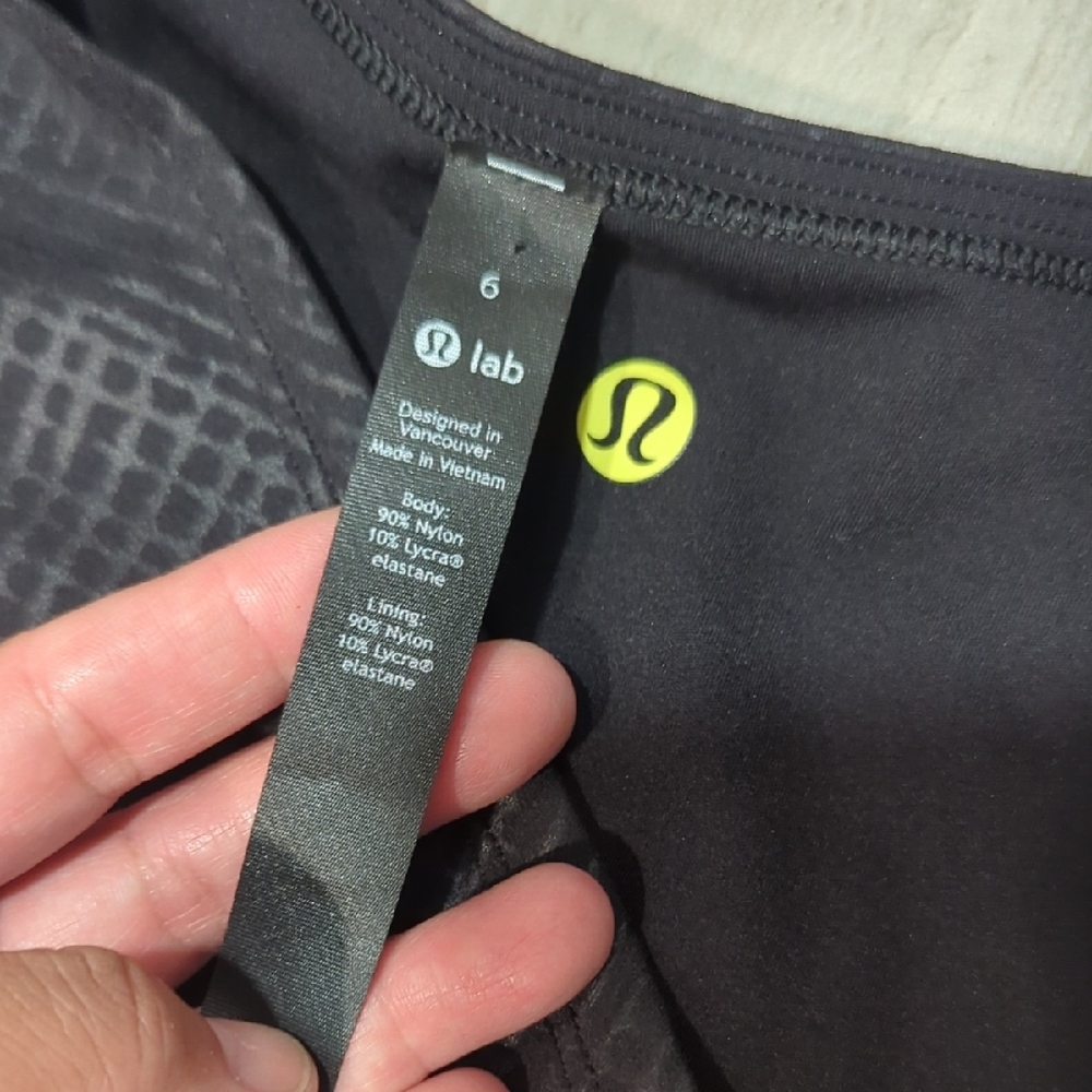 lululemon athletica Charcoal Long Sleeve Bodysuit - Picture 4 of 5